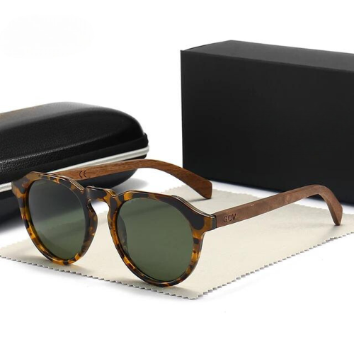 Óculos de Sol Feminino com Acabamento Leopard Grain em Madeira - DermeBela