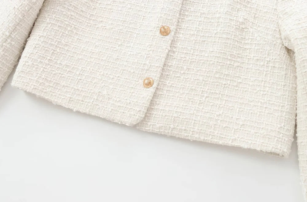 Casaco Feminino de Tweed com Gola O e Botões Dourados - DermeBela