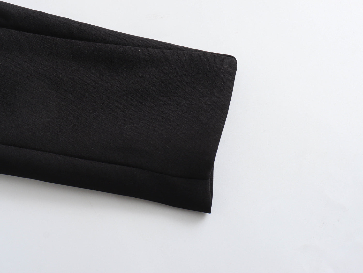 Casaco Feminino Aviador  com Botões e Detalhes de Bolsos - DermeBela