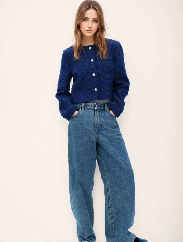 Casaco Feminino de Tweed com Gola O e Botões Dourados - DermeBela