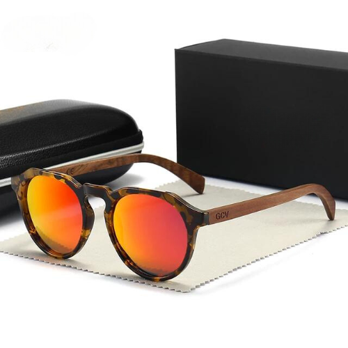 Óculos de Sol Feminino com Acabamento Leopard Grain em Madeira - DermeBela