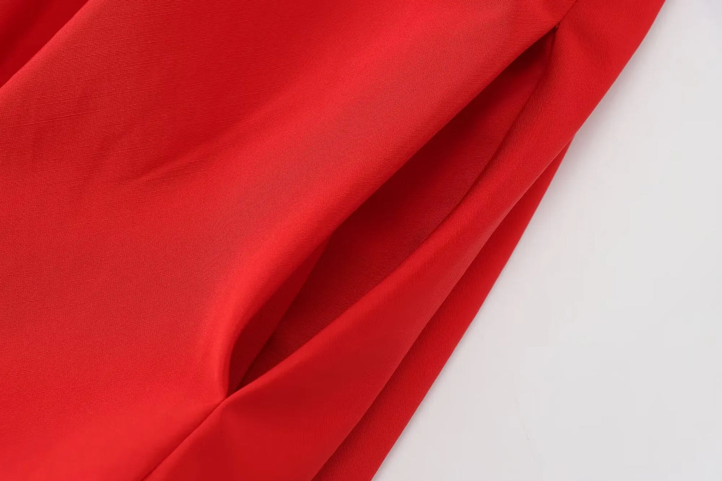 Vestido Plissado Retro Vermelho com Gola Redonda - DermeBela