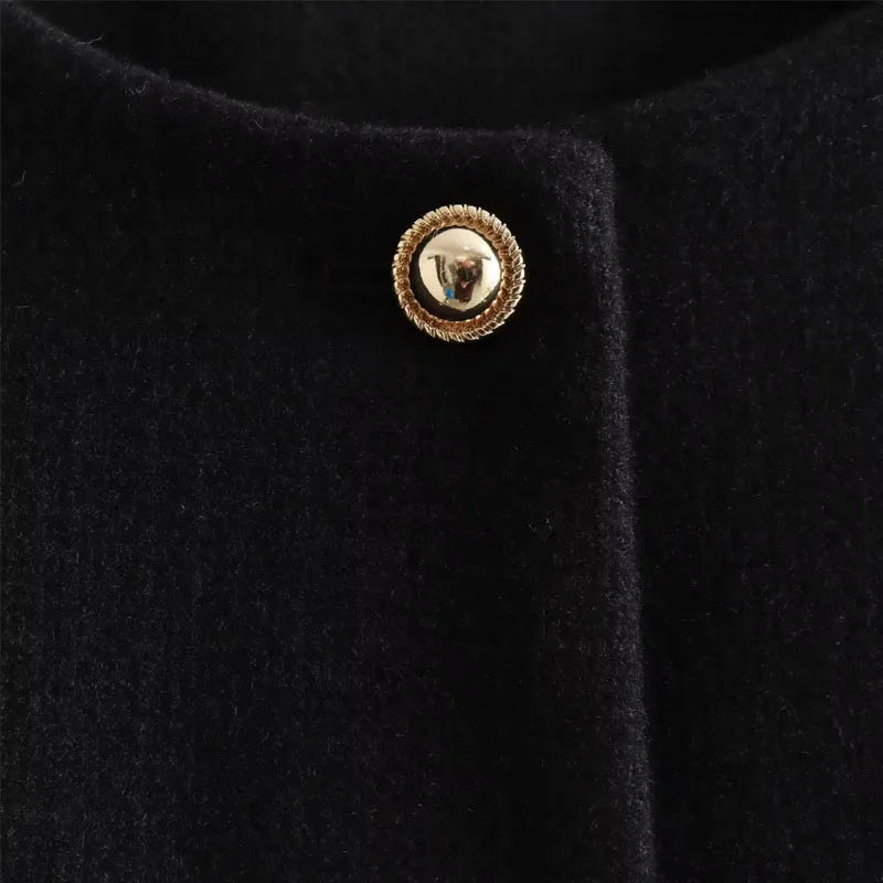 Casaco Clássico Feminino com Botões Elegantes - DermeBela
