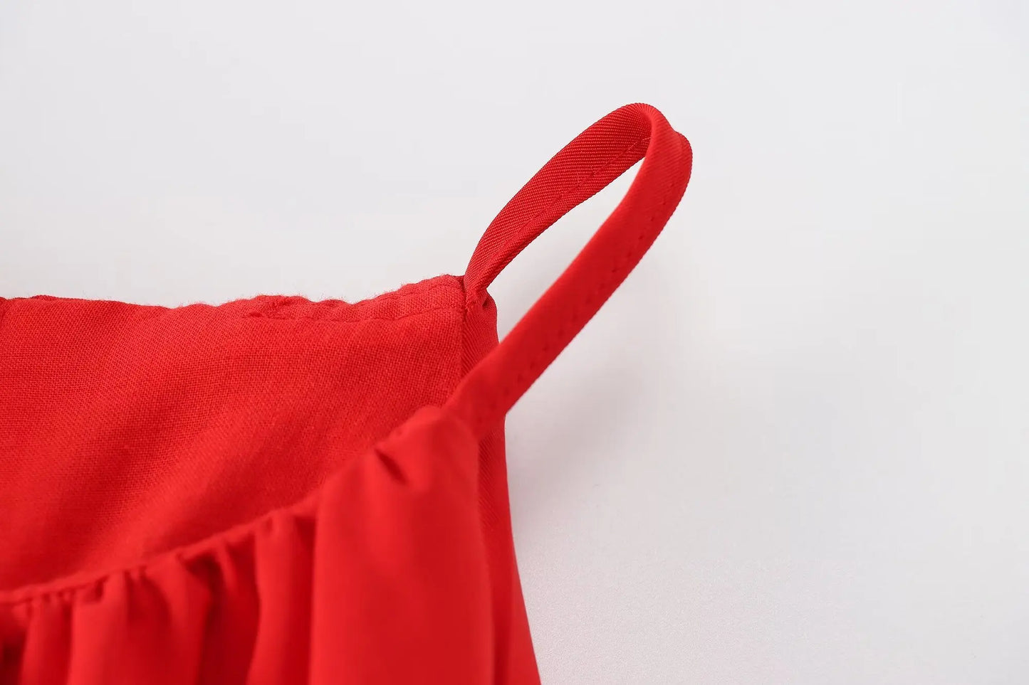 Vestido Plissado Retro Vermelho com Gola Redonda - DermeBela