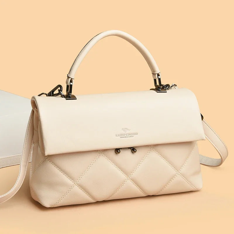 Bolsa Soft Luxe em Couro Macio – DermeBela