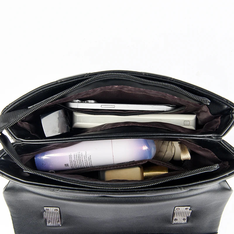 Bolsa Soft Luxe em Couro Macio – DermeBela