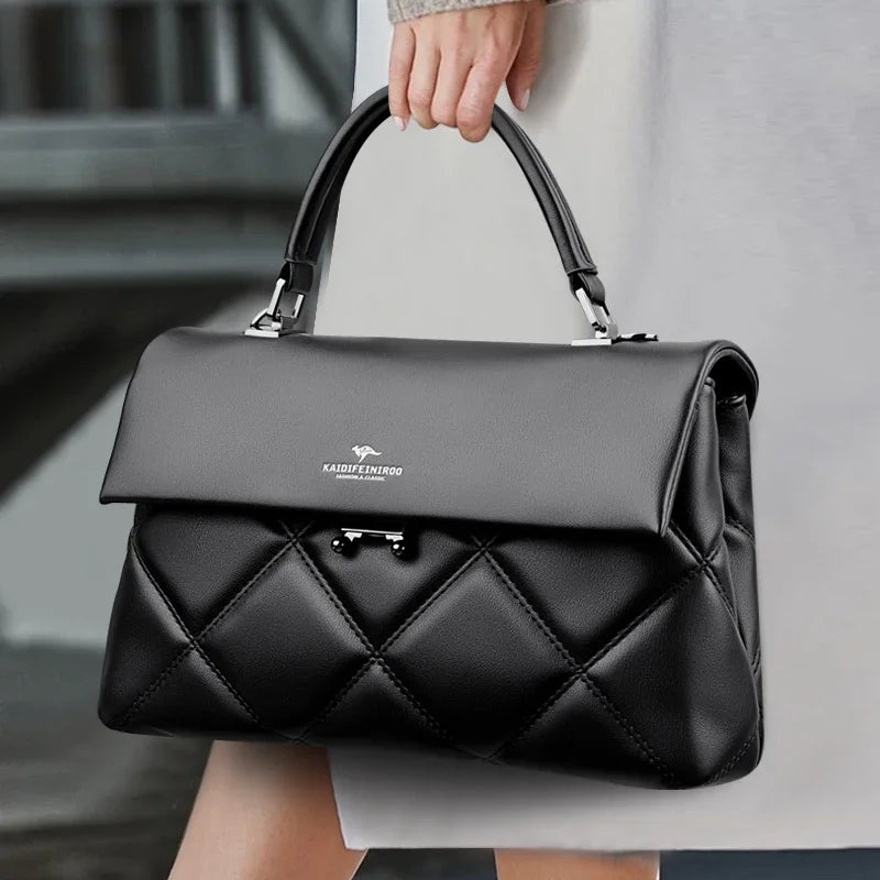 Bolsa Soft Luxe em Couro Macio – DermeBela