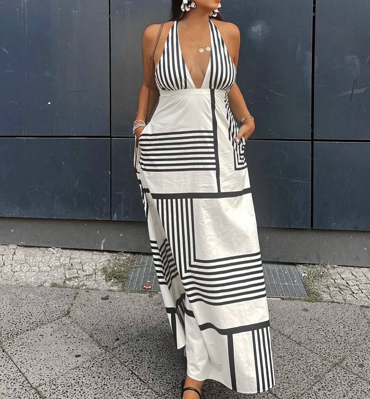 Vestido Midi Vintage Sem Costas com Fecho Lateral - DermeBela