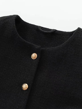Casaco Feminino de Tweed com Gola O e Botões Dourados - DermeBela
