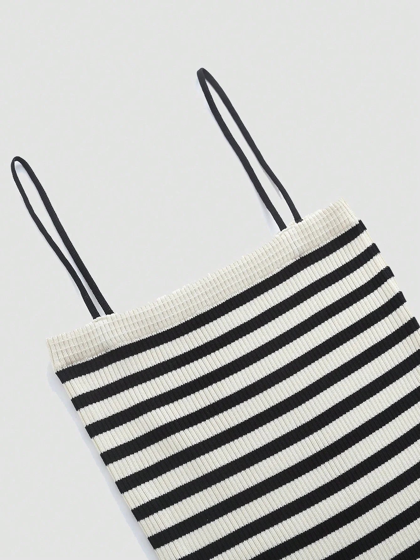 Vestido Midi Listrado com Alças Finas - DermeBela