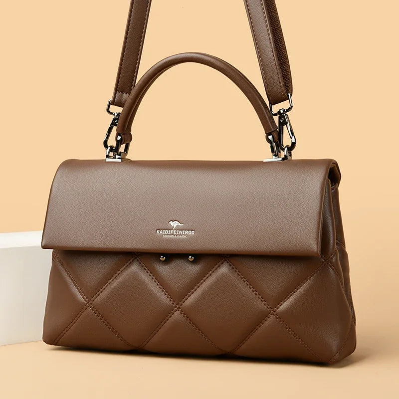 Bolsa Soft Luxe em Couro Macio – DermeBela