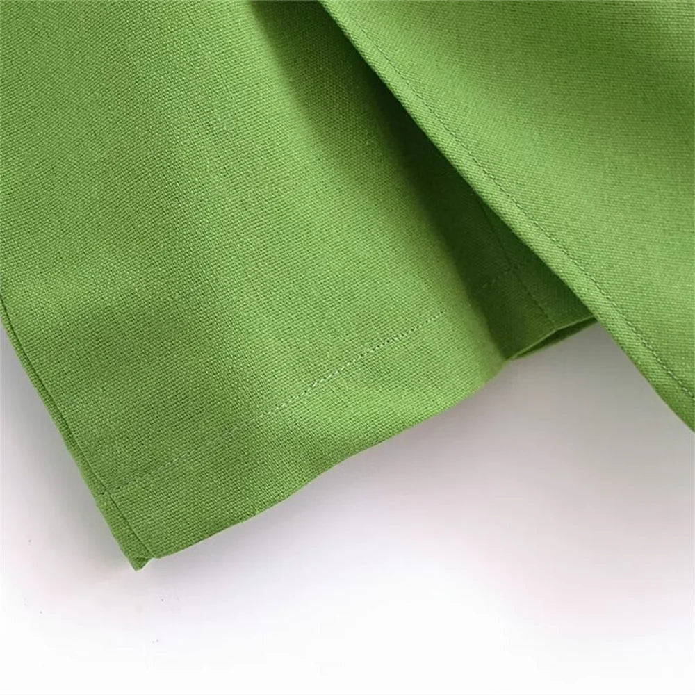 Vestido Mini Sem Costas com Zíper e Gola Quadrada- DermeBela