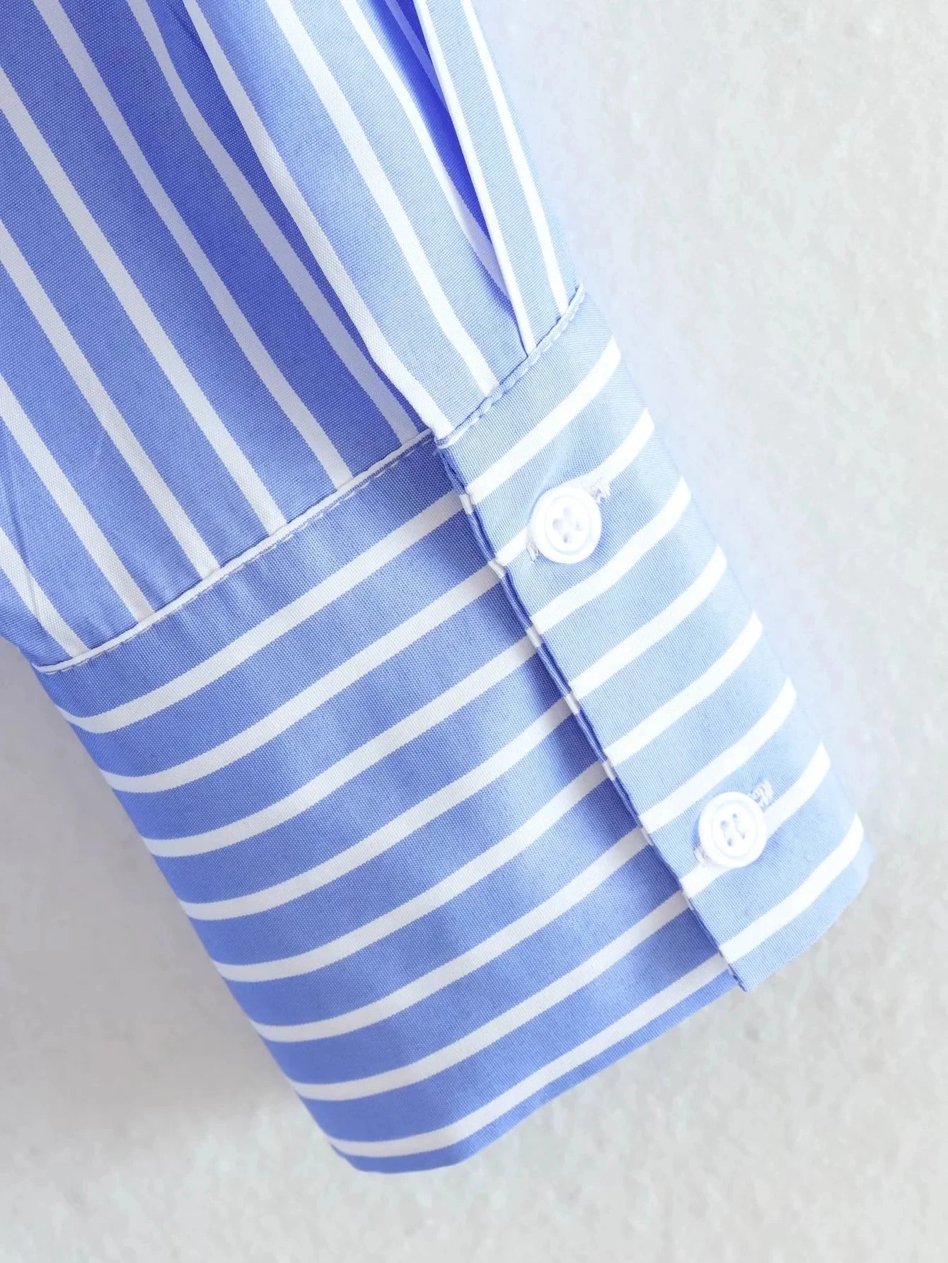 Camisa Feminina Casual Listrada com Manga Comprida - DermeBela