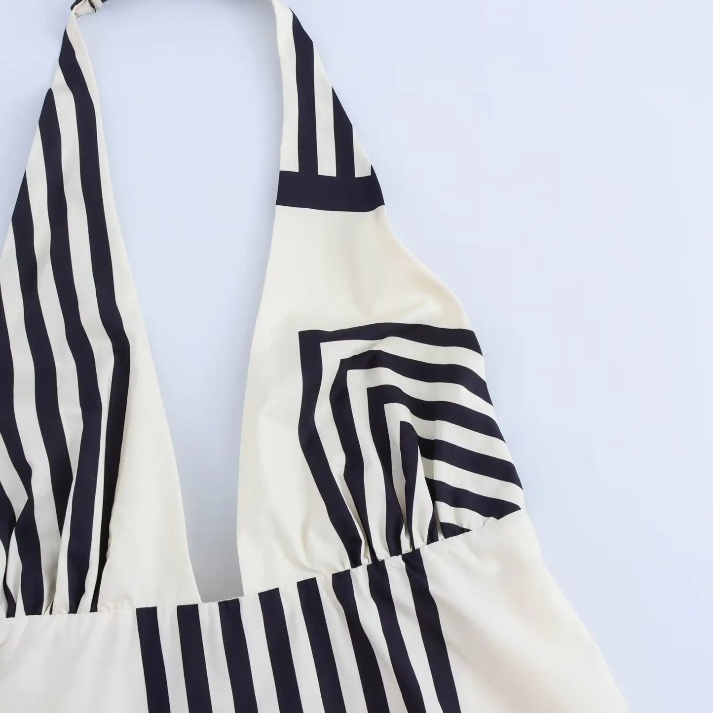 Vestido Midi Vintage Sem Costas com Fecho Lateral - DermeBela
