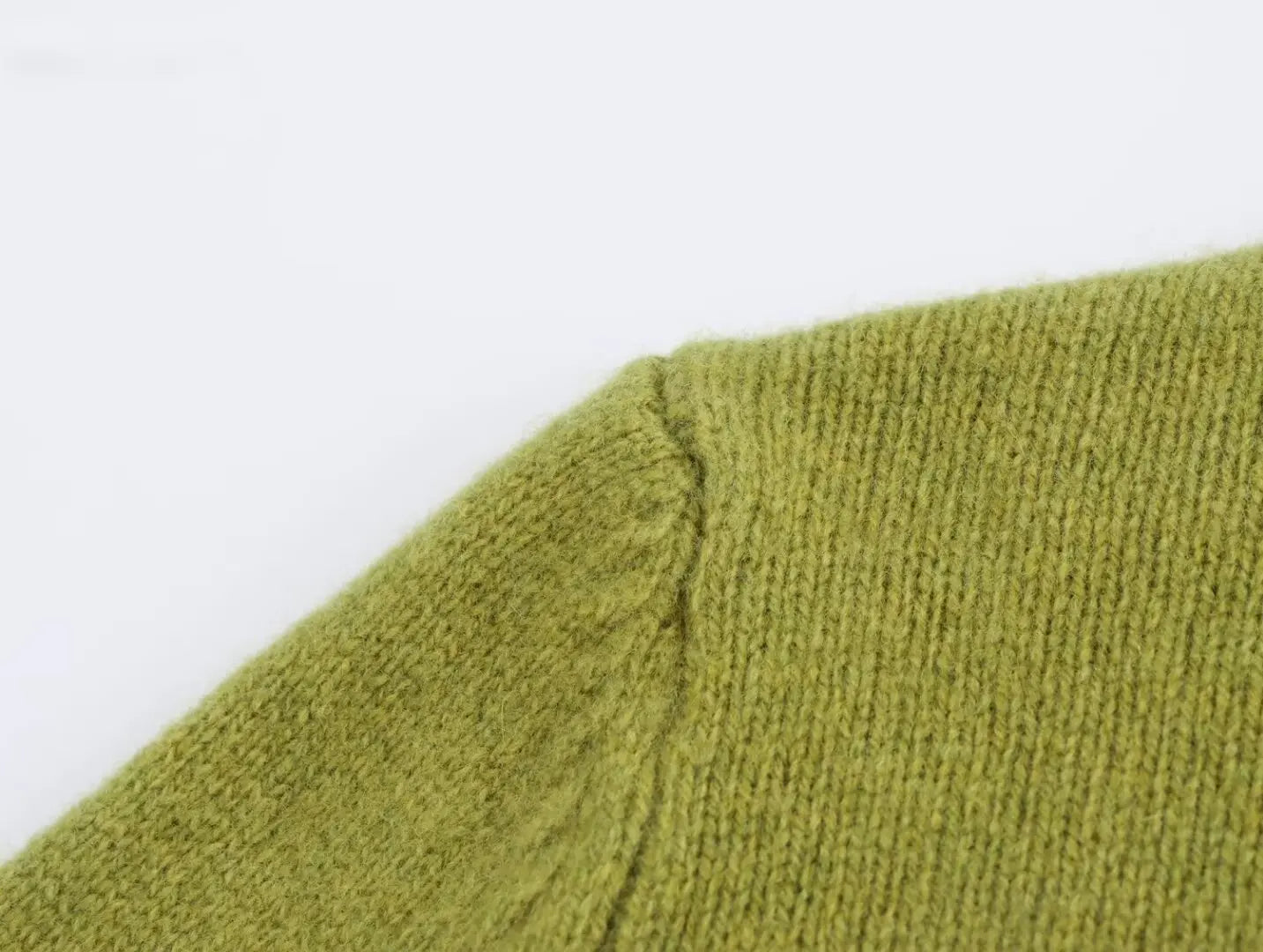 Suéter Feminino de Malha Aconchegante com Gola Redonda - DermeBela