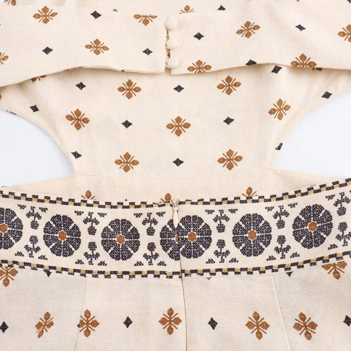 Vestido Longo com Recorte Oco e Sem Mangas - DermeBela