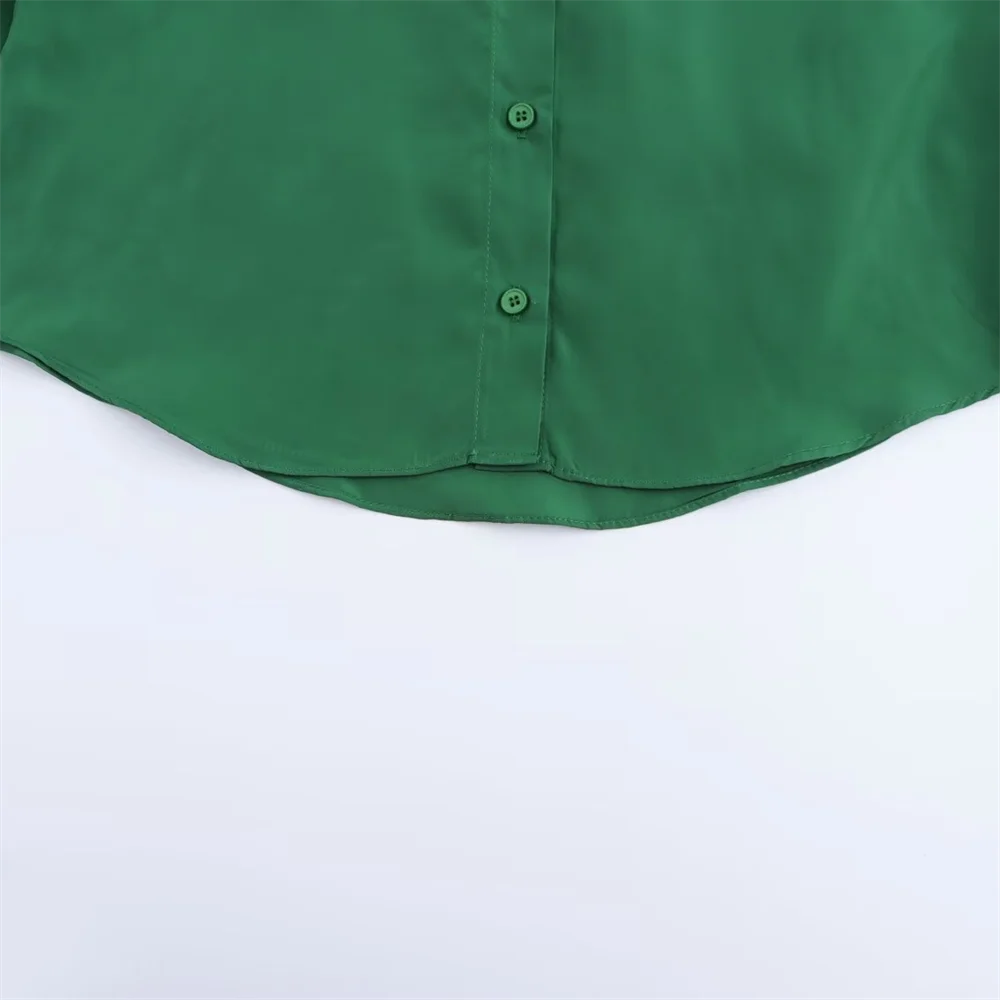 Camisa Casual Feminina Curta com Colarinho Versátil - Elegância Monocromática - DermeBela